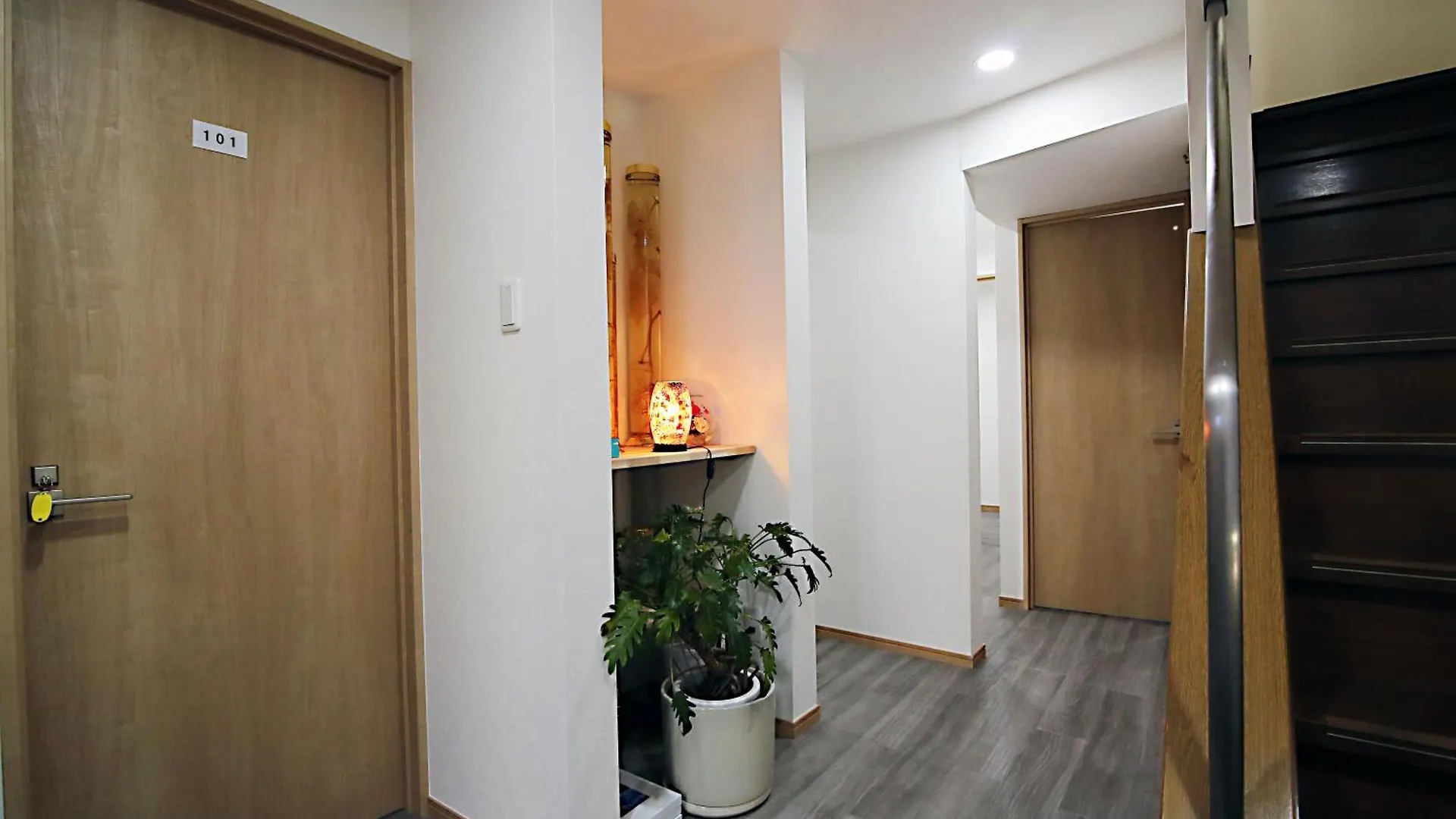 Tokyo My Home contacts